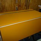 Piano hinge on lid